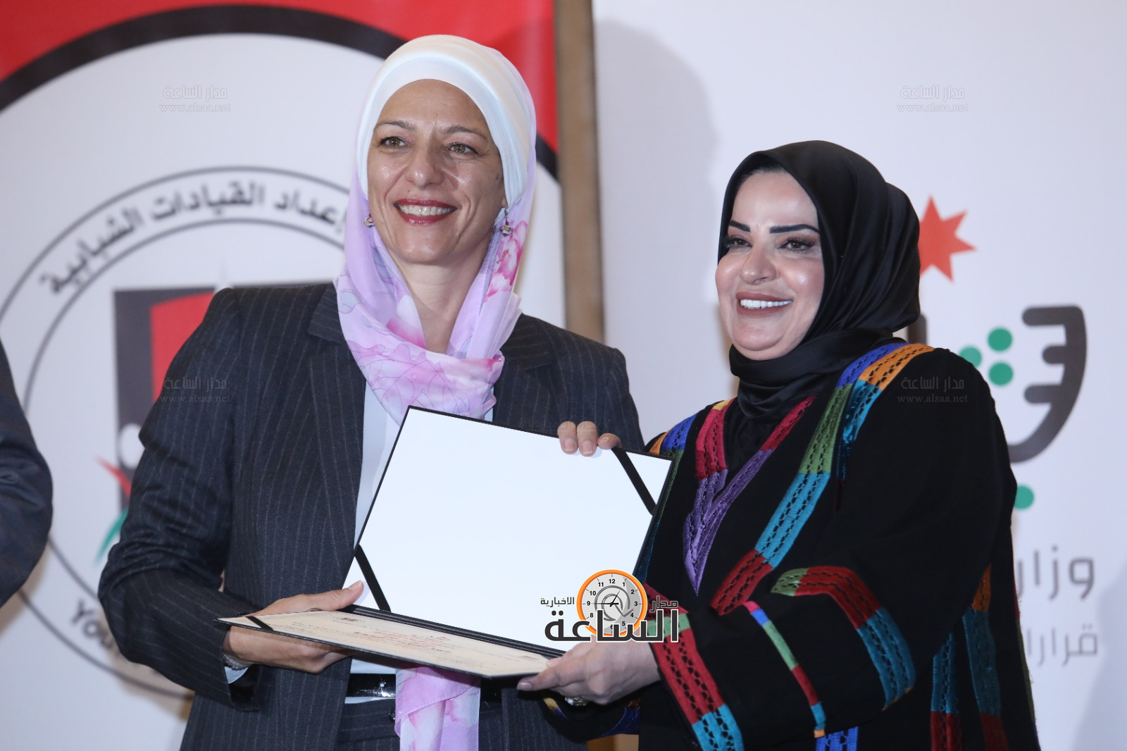 Madar Al-Saa Images 0.42049320637444465