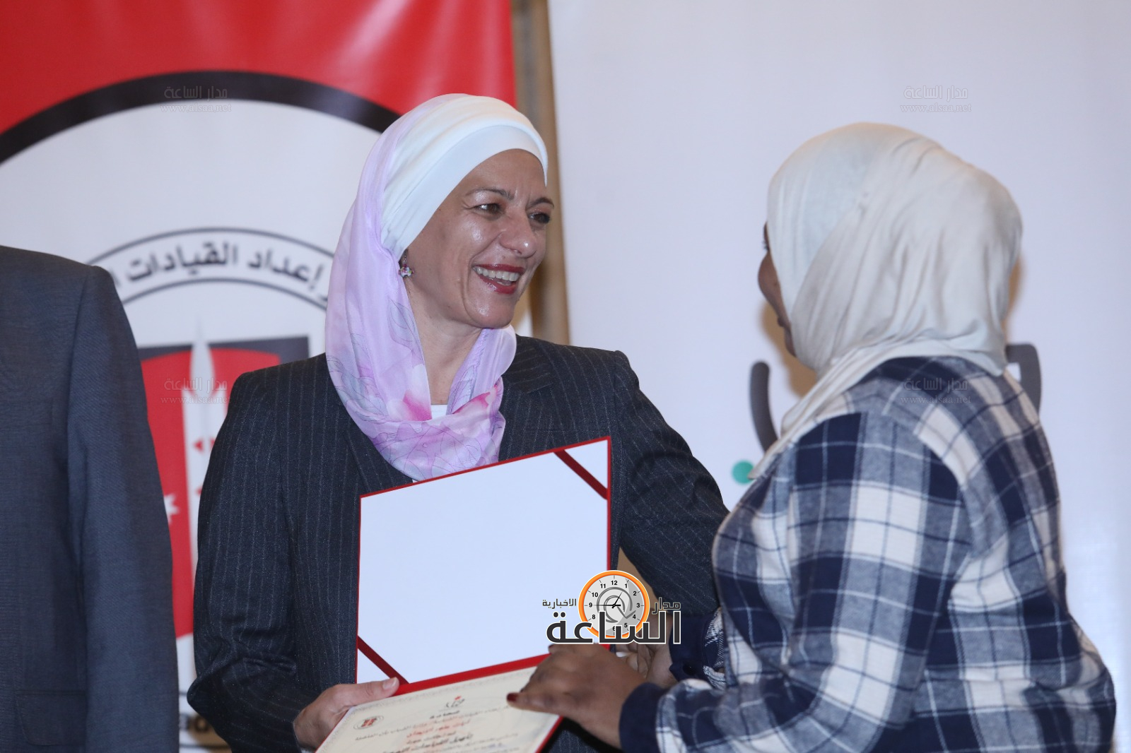 Madar Al-Saa Images 0.8465305380046146