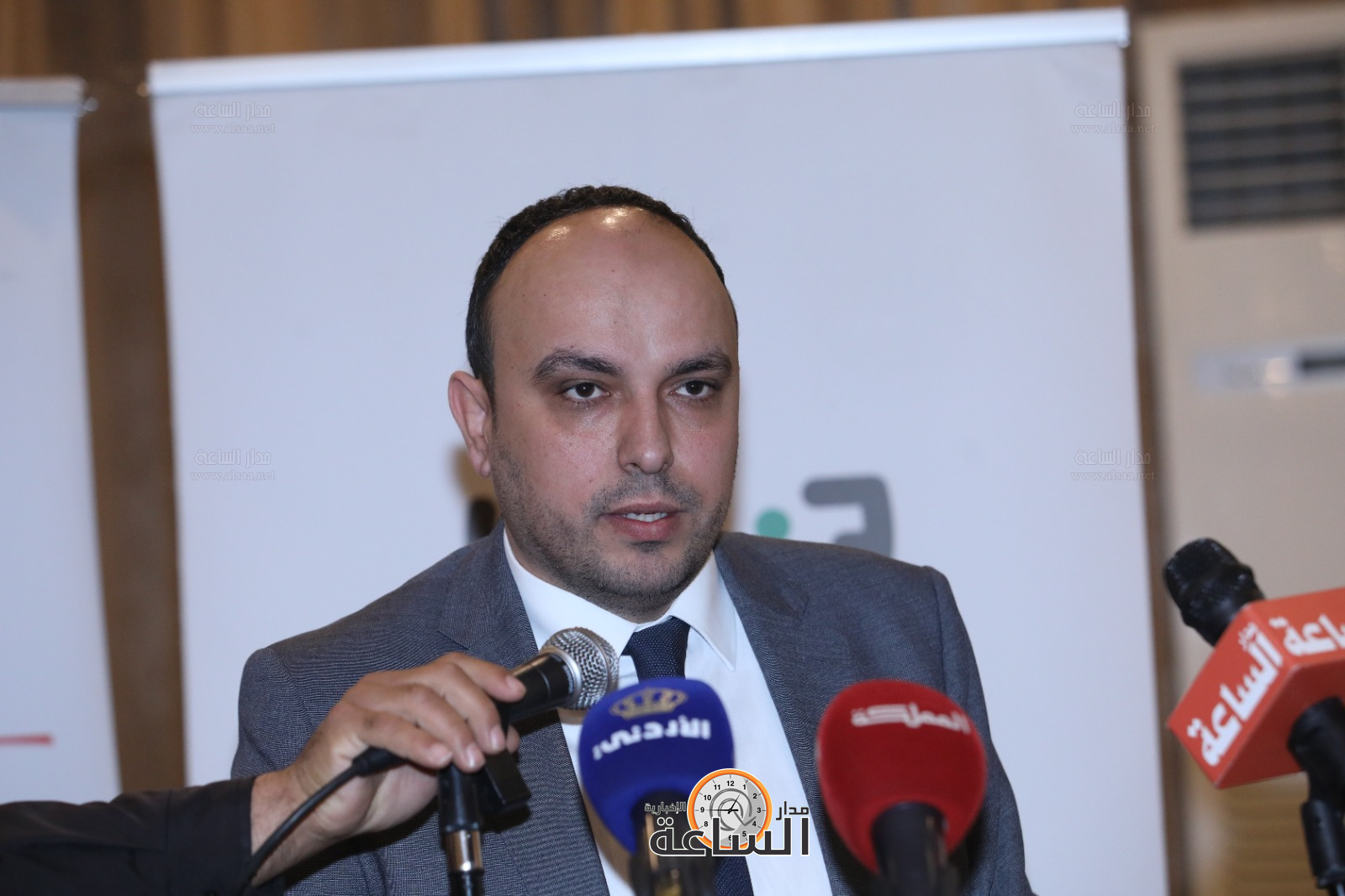 Madar Al-Saa Images 0.3395791620299522