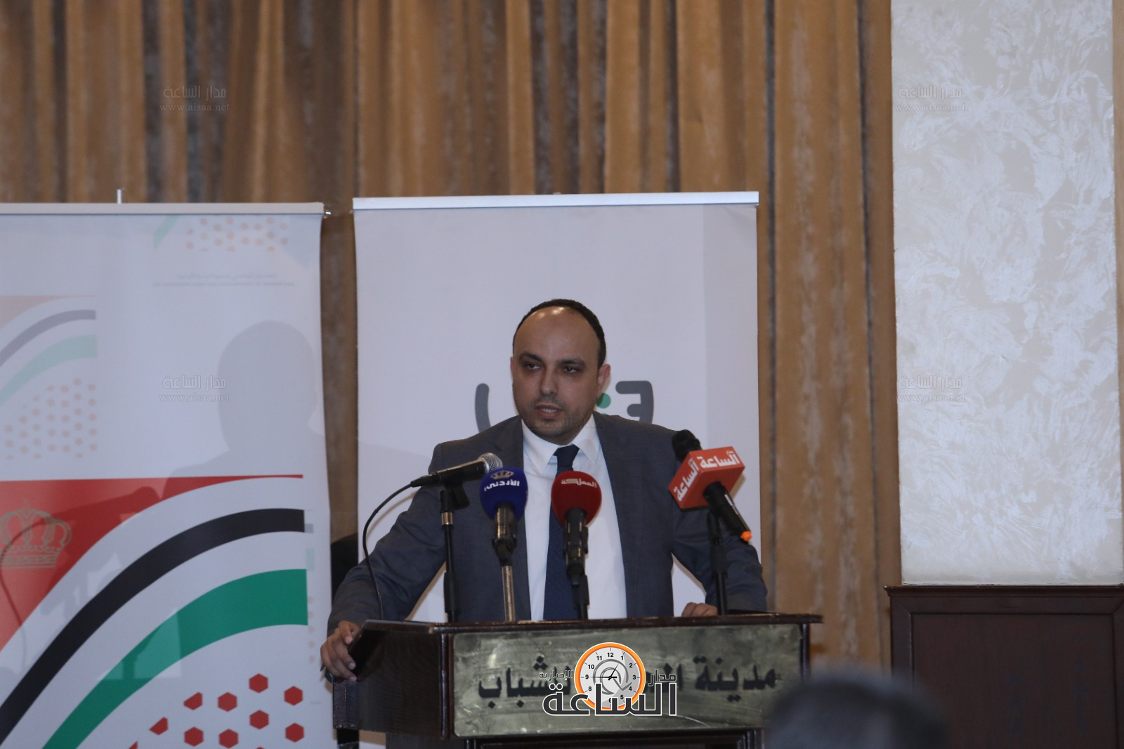 Madar Al-Saa Images 0.585079056475647