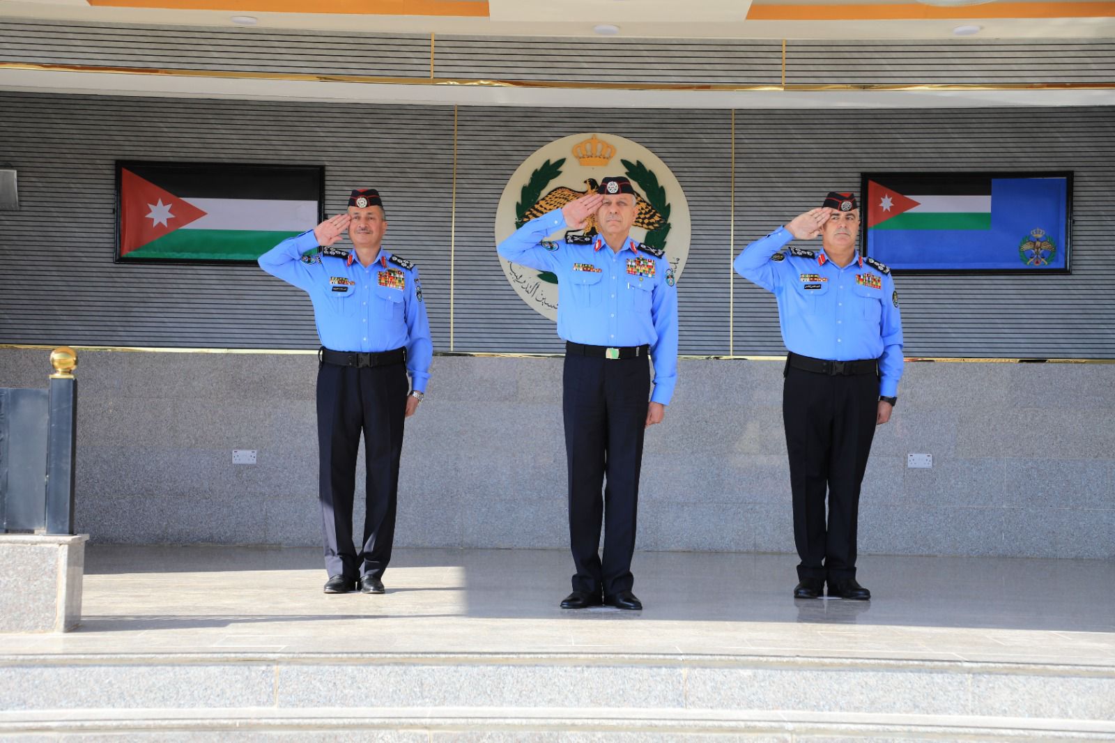 Madar Al-Saa Images 0.42768559167575737