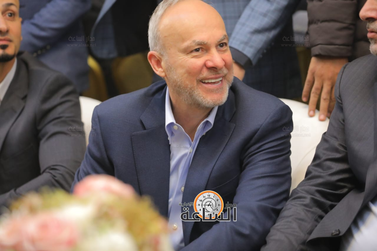 Madar Al-Saa Images 0.8732622805435486