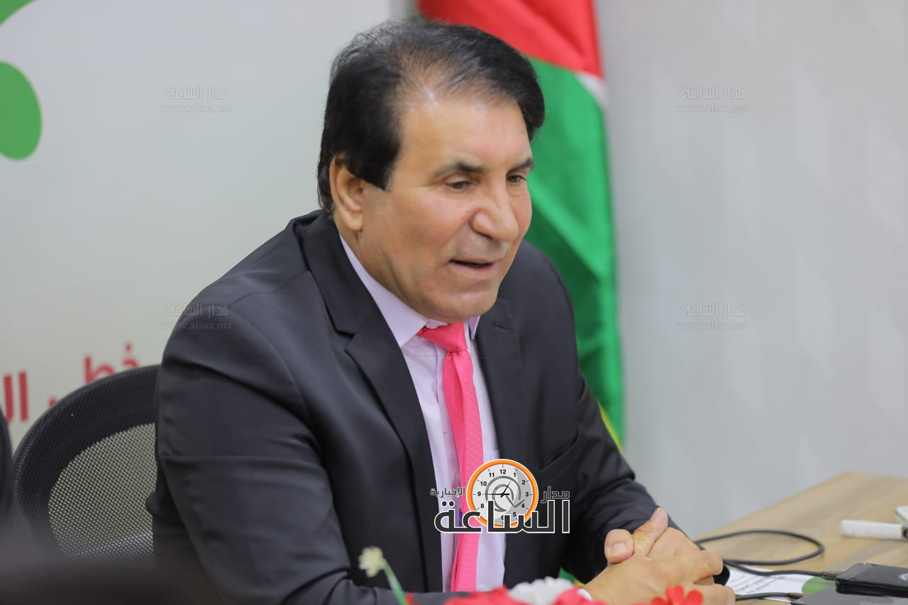 Madar Al-Saa Images 0.491648622077985