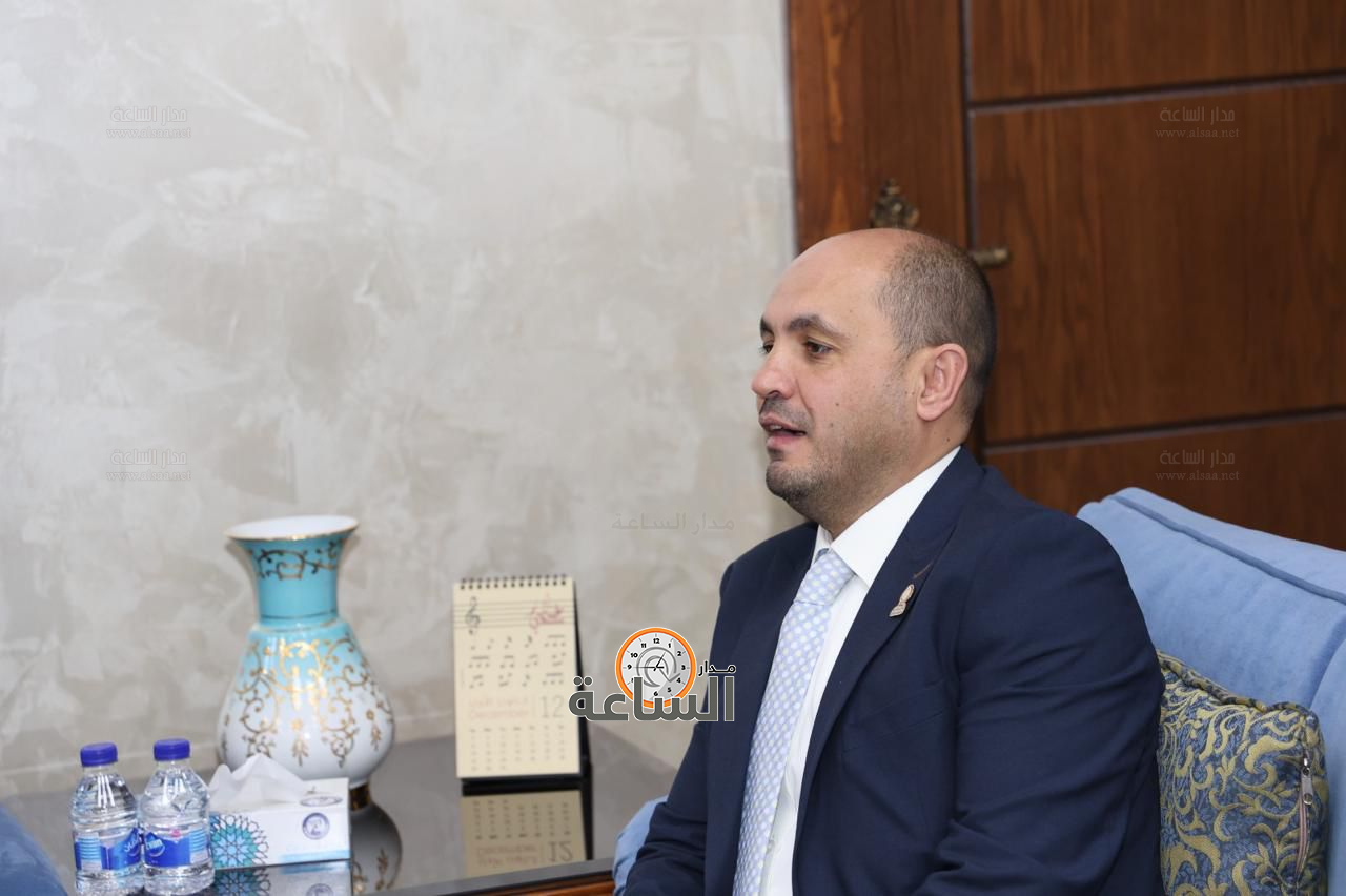 Madar Al-Saa Images 0.586479646672617