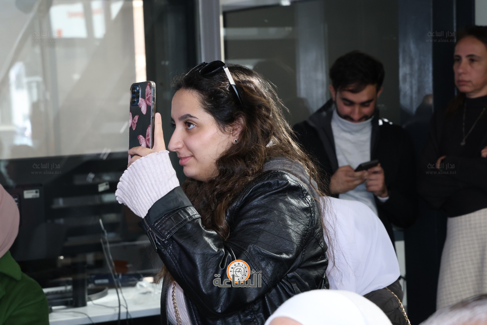 Madar Al-Saa Images 0.4385309094417993