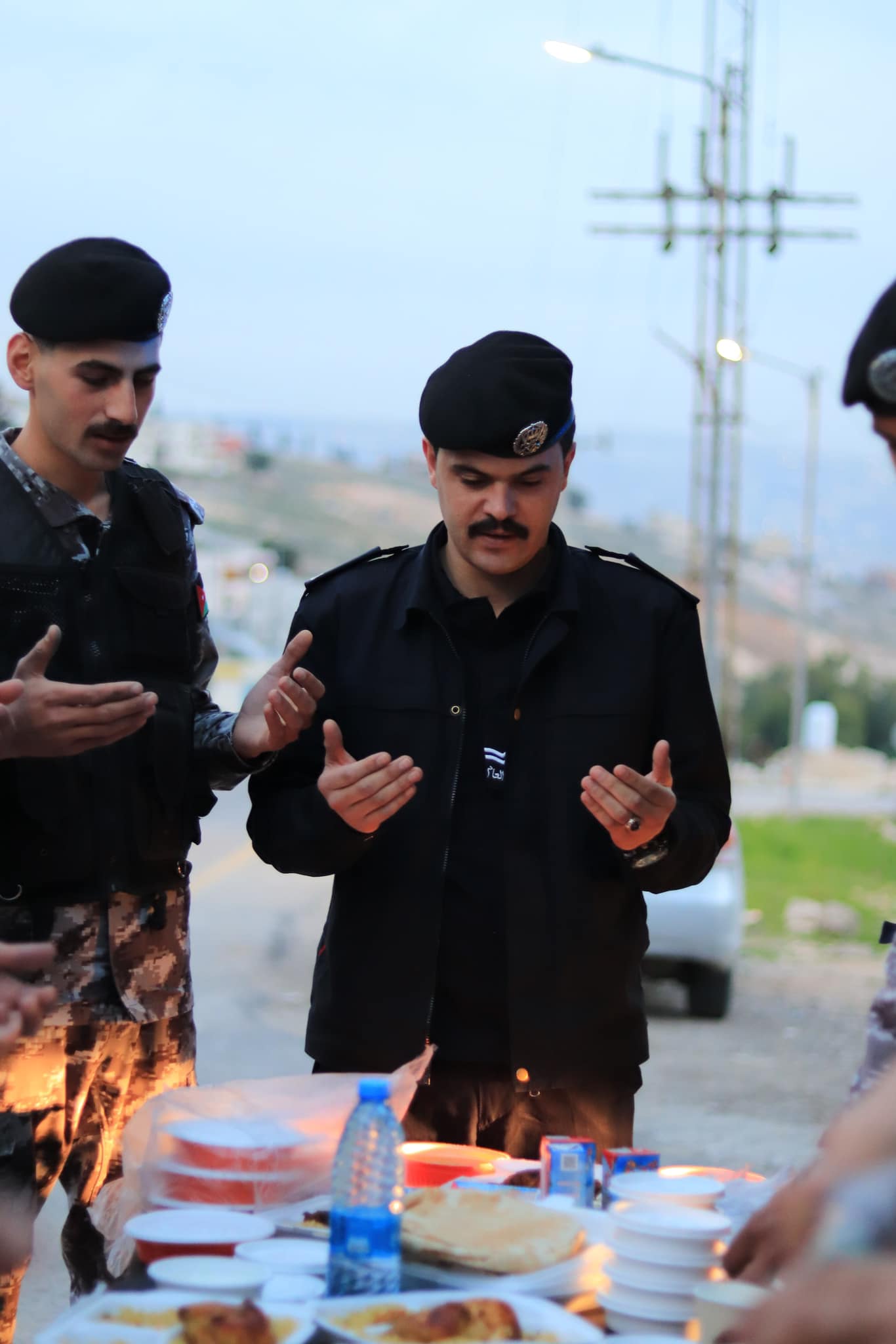 Madar Al-Saa Images 0.9758434232211701