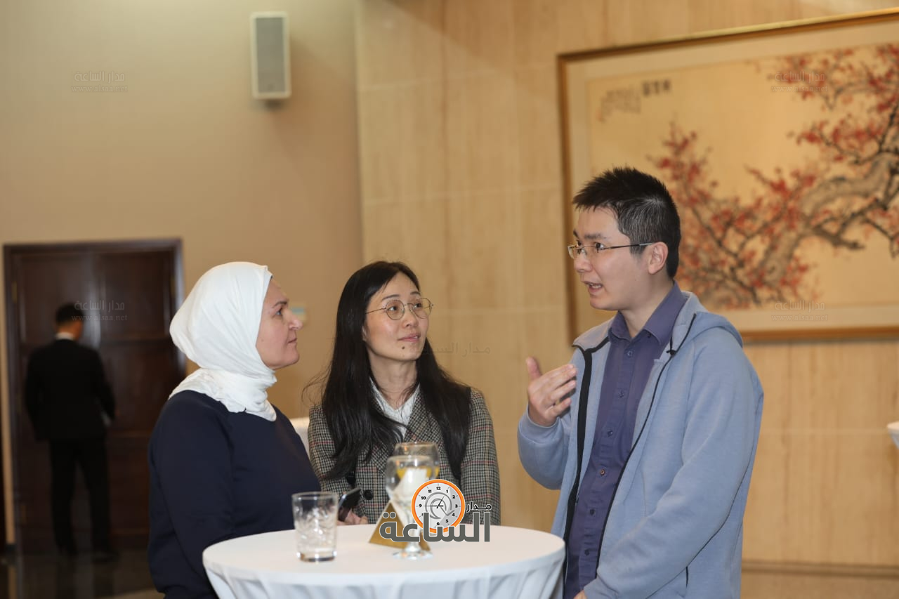 Madar Al-Saa Images 0.9083309008299414