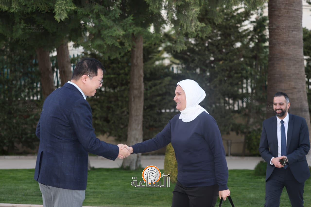 Madar Al-Saa Images 0.28587337356248854