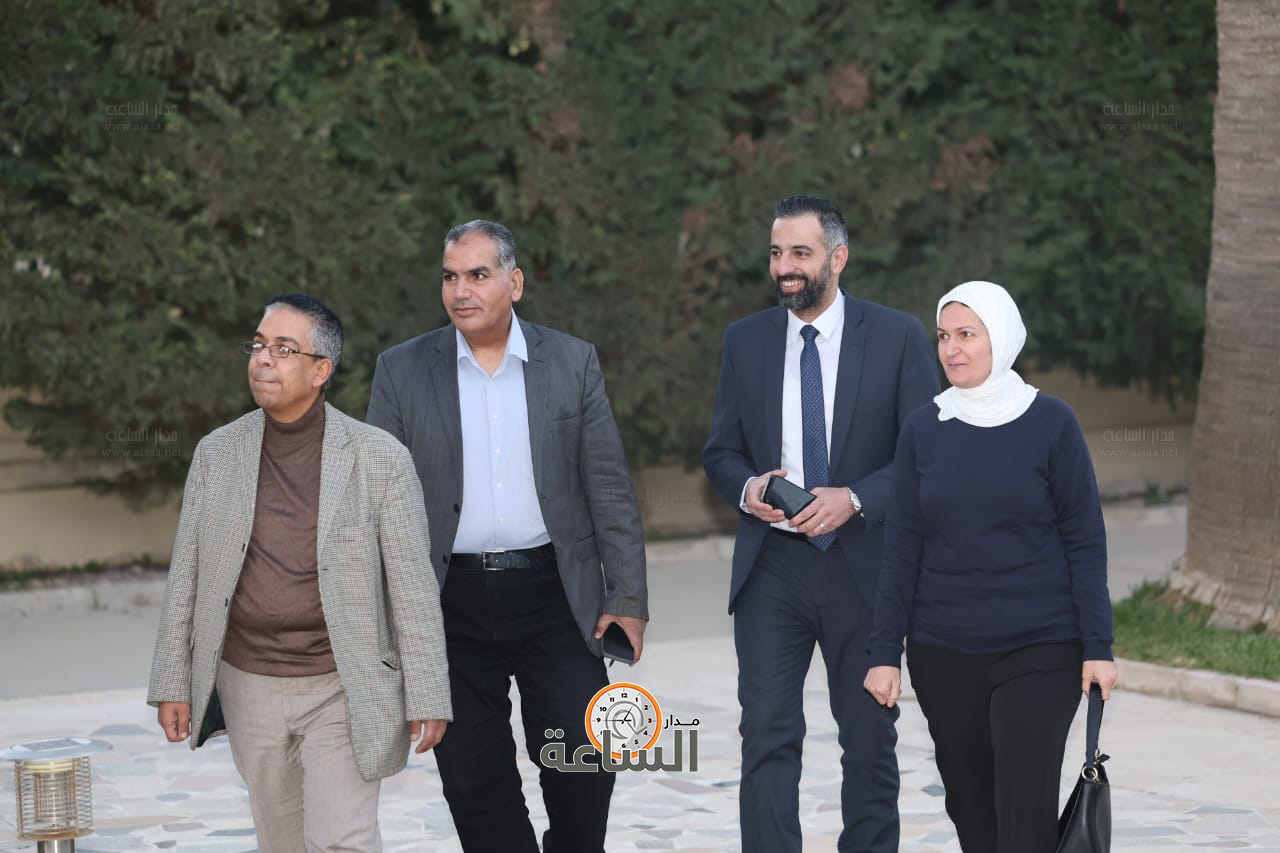 Madar Al-Saa Images 0.4241272086602763