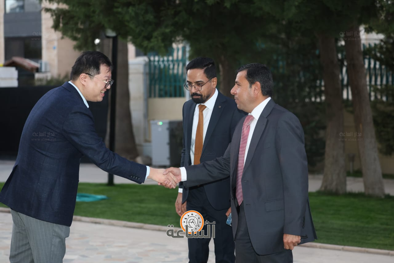 Madar Al-Saa Images 0.3745248740410798