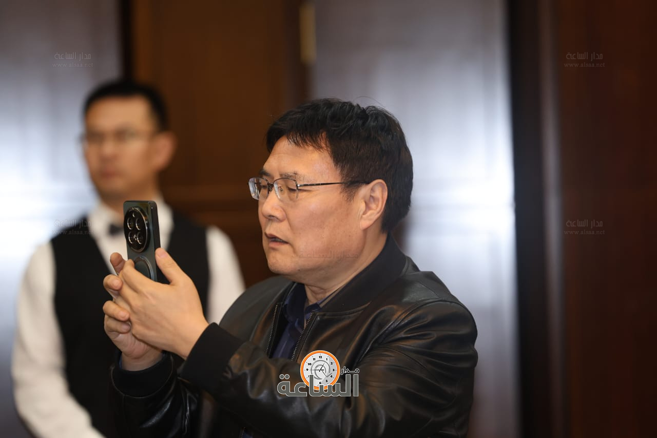 Madar Al-Saa Images 0.301394822357115