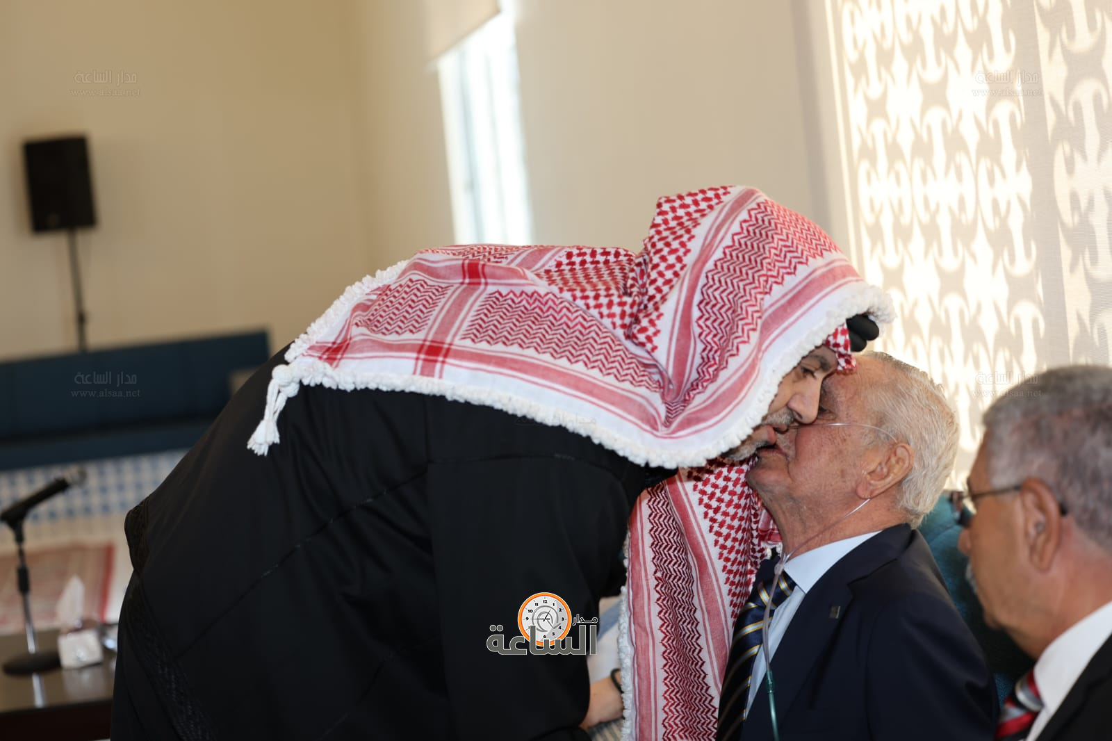 عشيرة البطاينة تحتفي بعشيرة الحباشنة: الصفح عن سيدة تسببت بمقتل ابنه (صور وفيديو) (video)