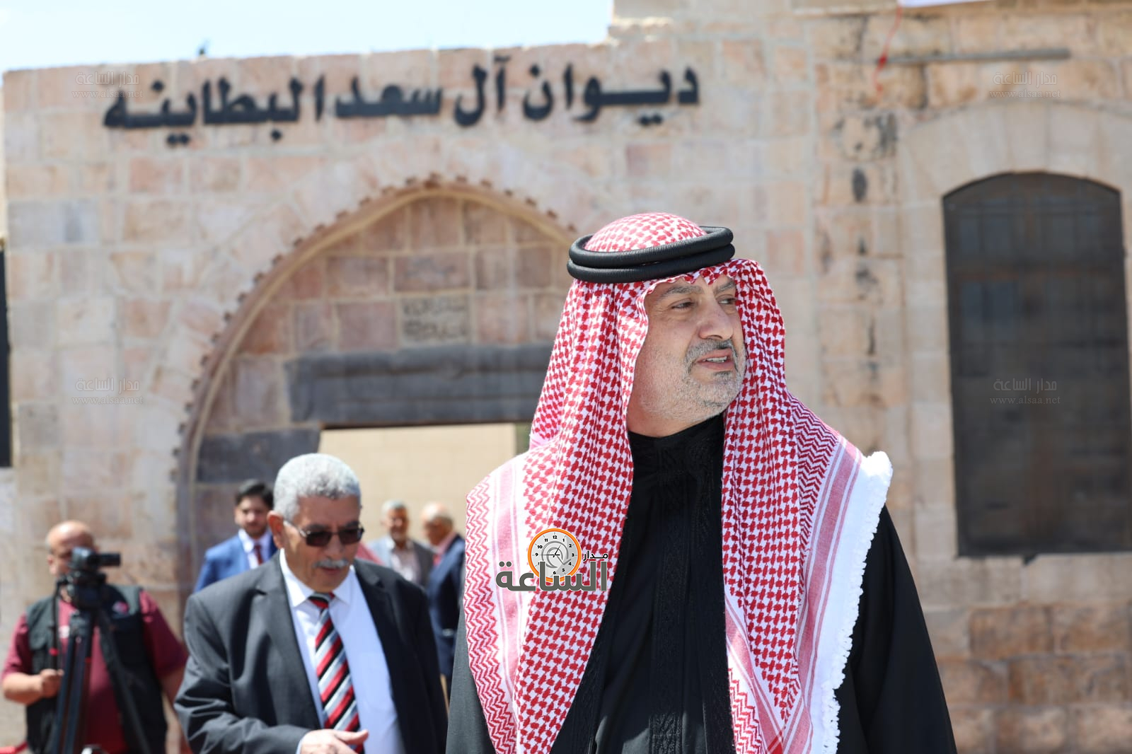 عشيرة البطاينة تحتفي بعشيرة الحباشنة: الصفح عن سيدة تسببت بمقتل ابنه (صور وفيديو) (video)