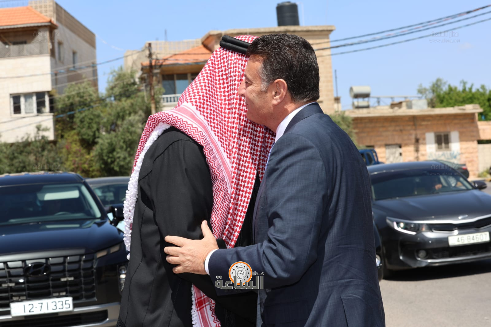 عشيرة البطاينة تحتفي بعشيرة الحباشنة: الصفح عن سيدة تسببت بمقتل ابنه (صور وفيديو) (video)