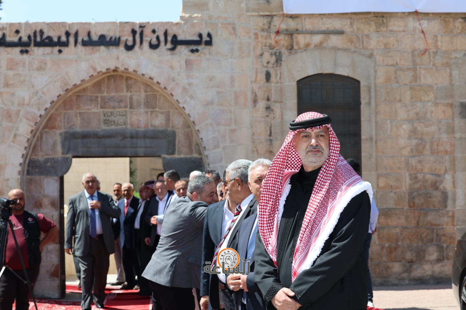 عشيرة البطاينة تحتفي بعشيرة الحباشنة: الصفح عن سيدة تسببت بمقتل ابنه (صور وفيديو) (video)