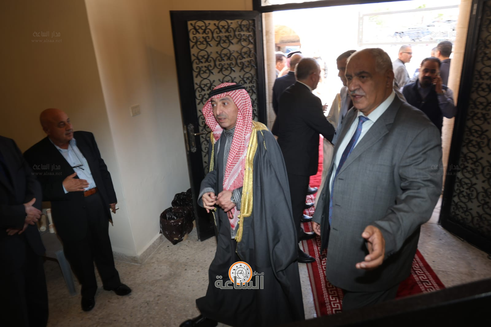 عشيرة البطاينة تحتفي بعشيرة الحباشنة: الصفح عن سيدة تسببت بمقتل ابنه (صور وفيديو) (video)