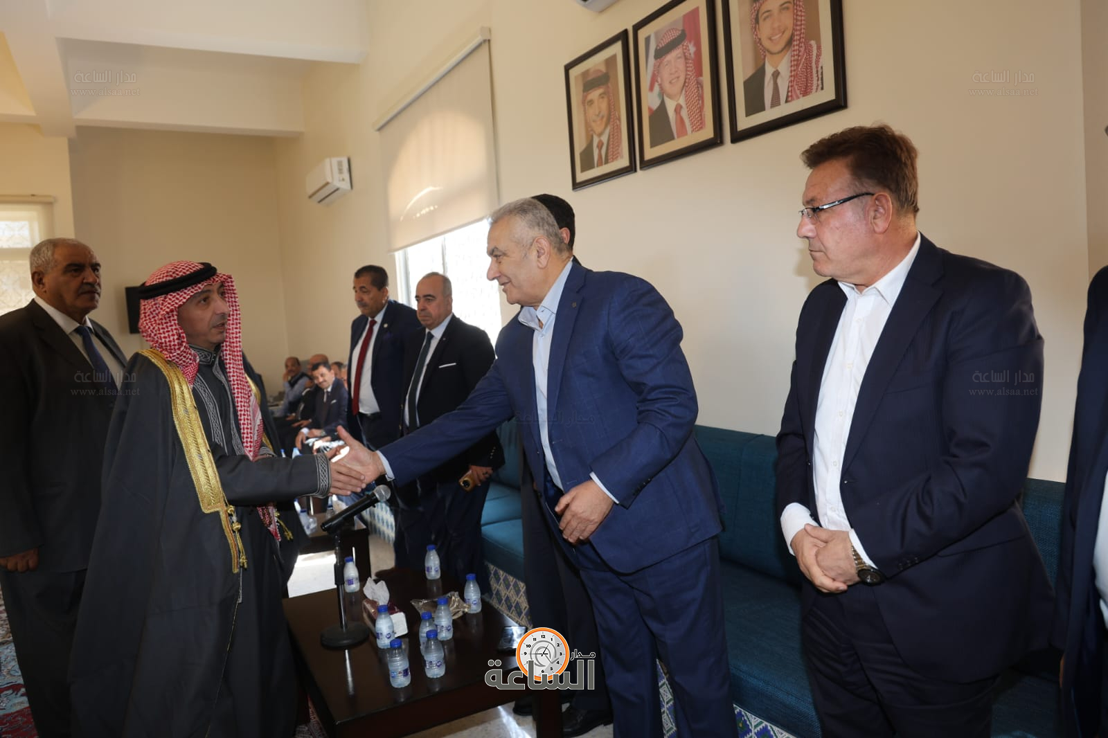 عشيرة البطاينة تحتفي بعشيرة الحباشنة: الصفح عن سيدة تسببت بمقتل ابنه (صور وفيديو) (video)