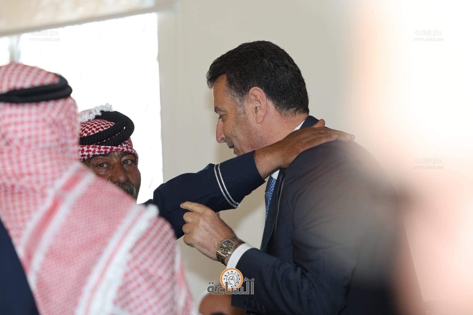 عشيرة البطاينة تحتفي بعشيرة الحباشنة: الصفح عن سيدة تسببت بمقتل ابنه (صور وفيديو) (video)