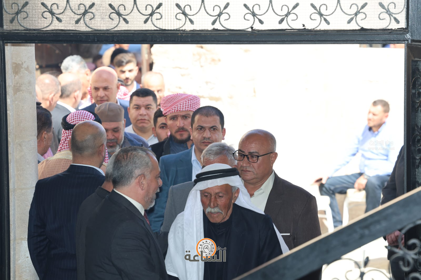 عشيرة البطاينة تحتفي بعشيرة الحباشنة: الصفح عن سيدة تسببت بمقتل ابنه (صور وفيديو) (video)