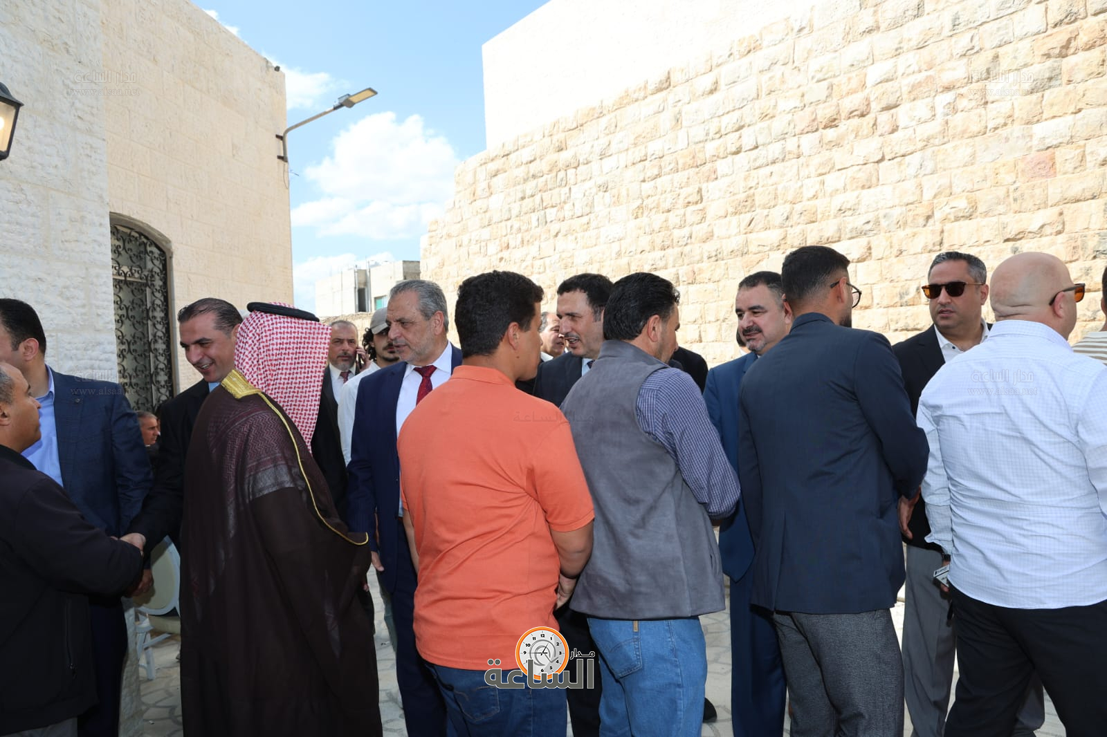 عشيرة البطاينة تحتفي بعشيرة الحباشنة: الصفح عن سيدة تسببت بمقتل ابنه (صور وفيديو) (video)