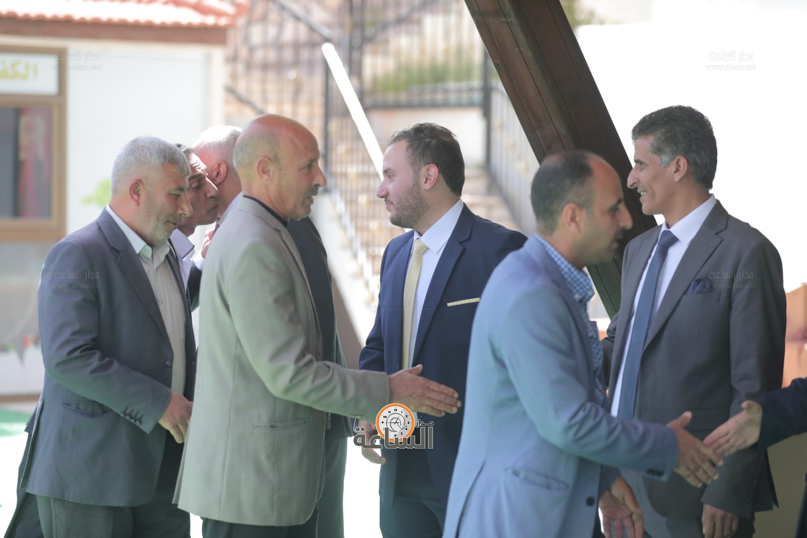 Madar Al-Saa Images 0.8926394418589747