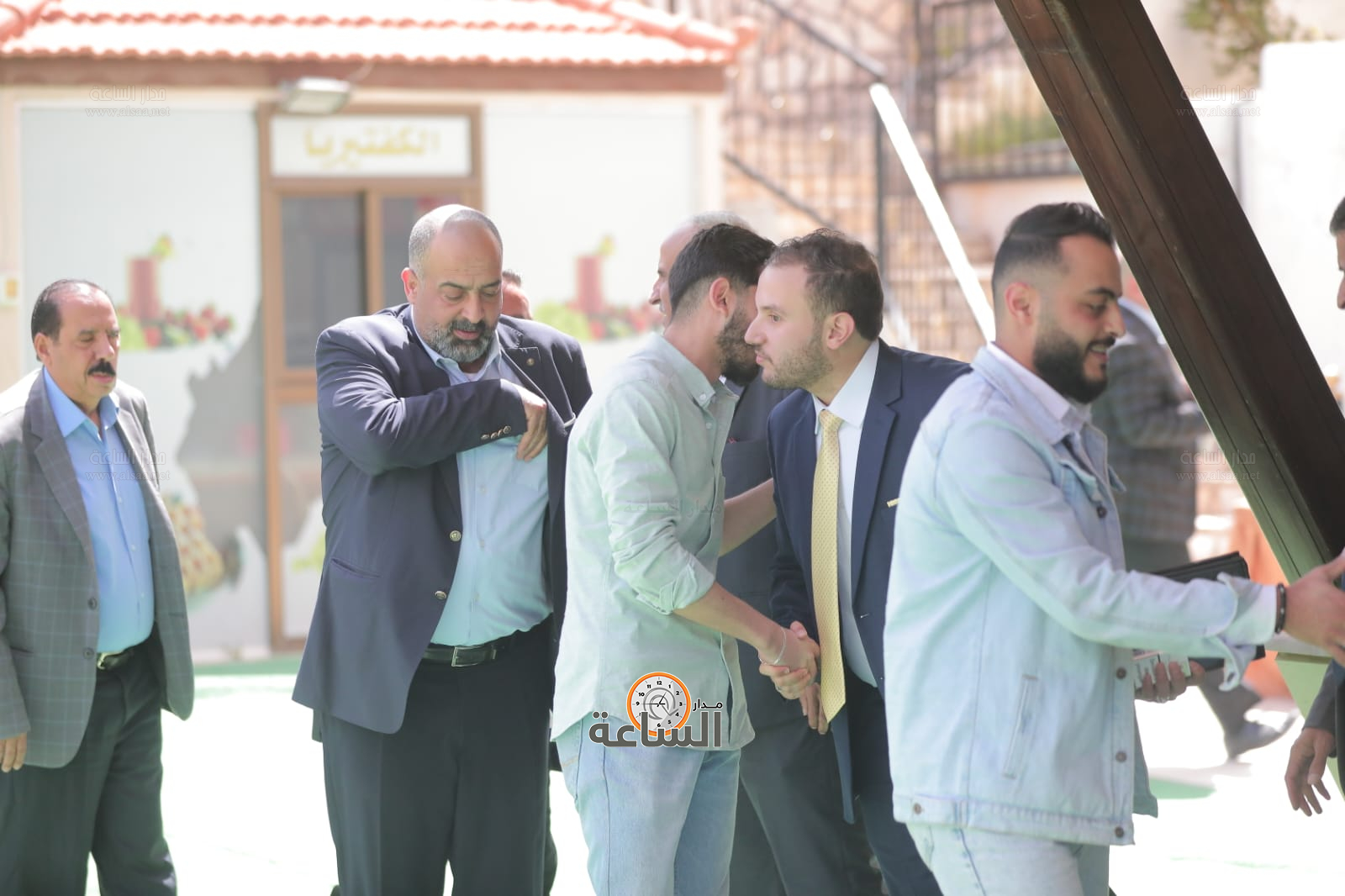 Madar Al-Saa Images 0.3357904615775873