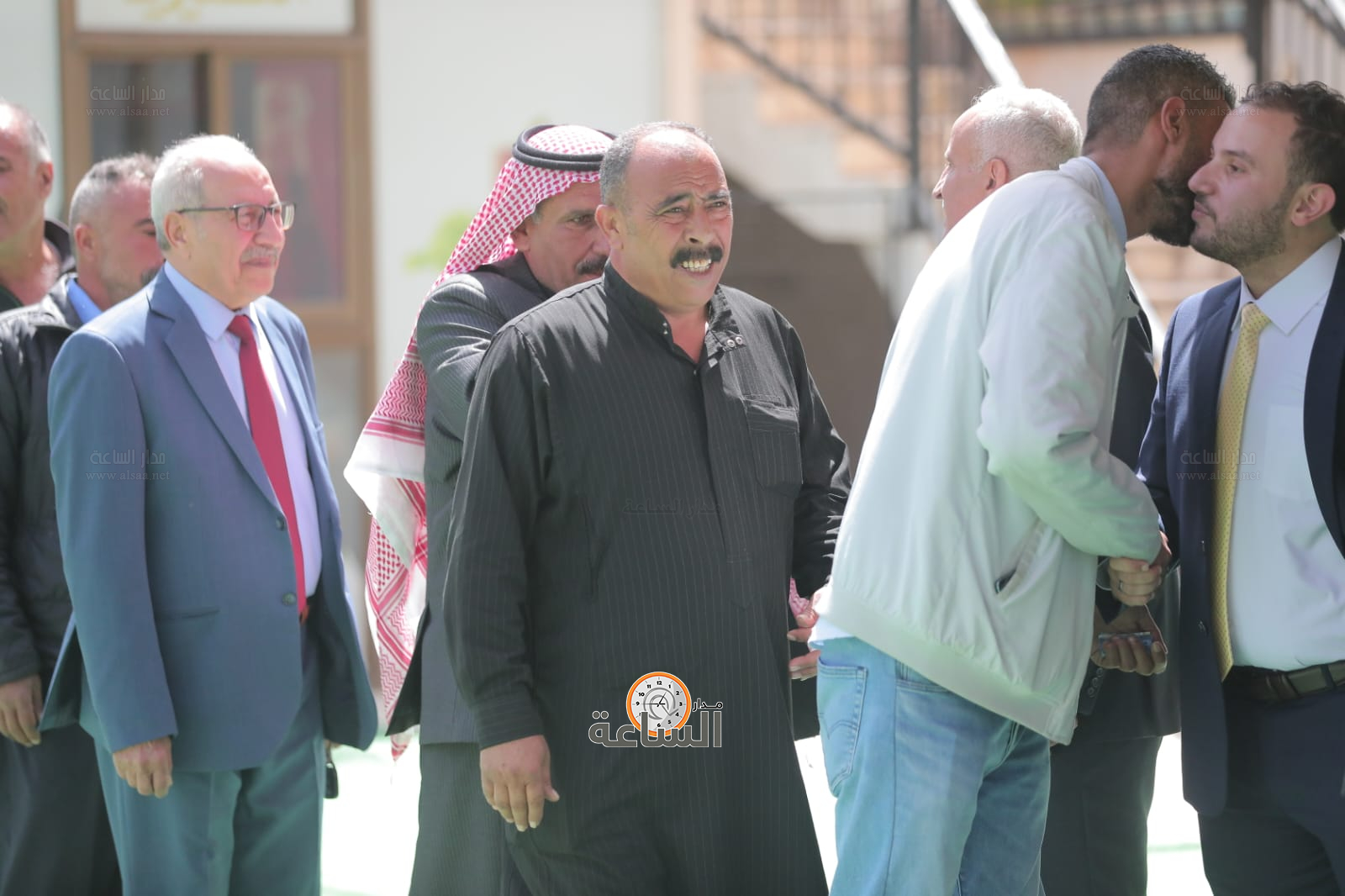 Madar Al-Saa Images 0.0425990964521179