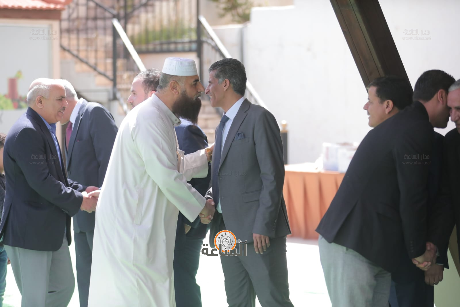 Madar Al-Saa Images 0.335145581337964