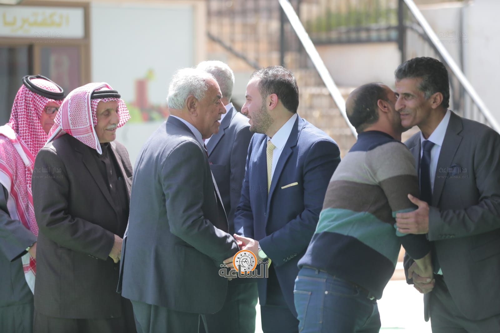 Madar Al-Saa Images 0.014397057898284382