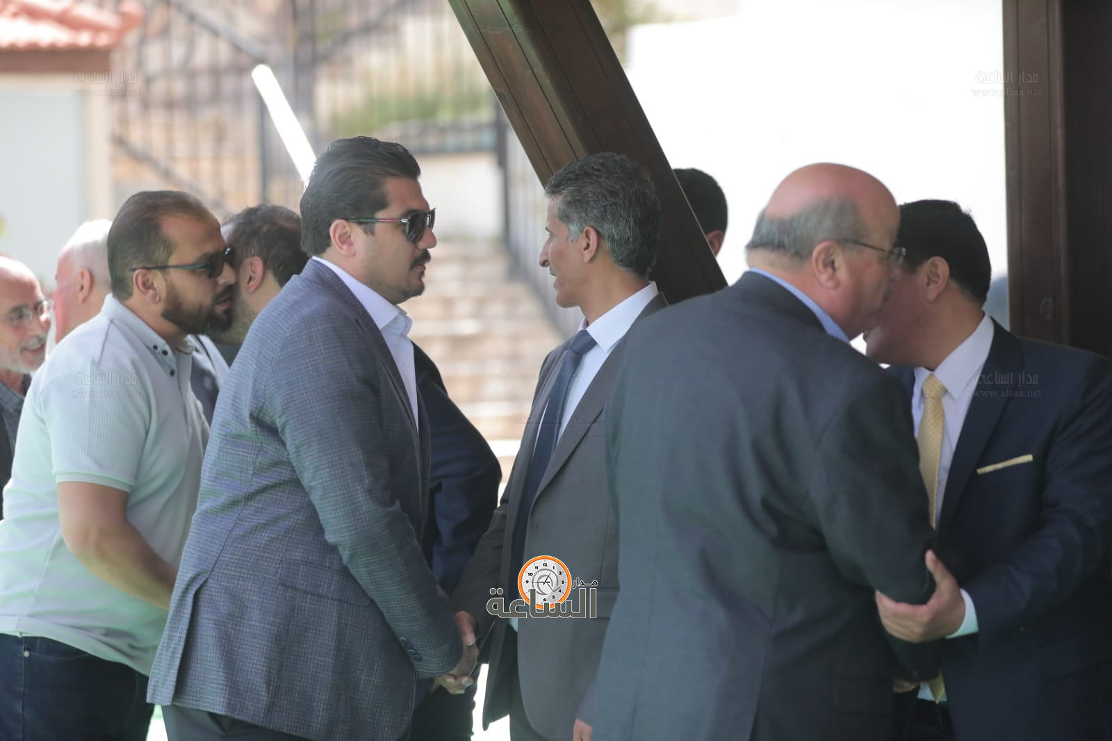 Madar Al-Saa Images 0.9439050476759734