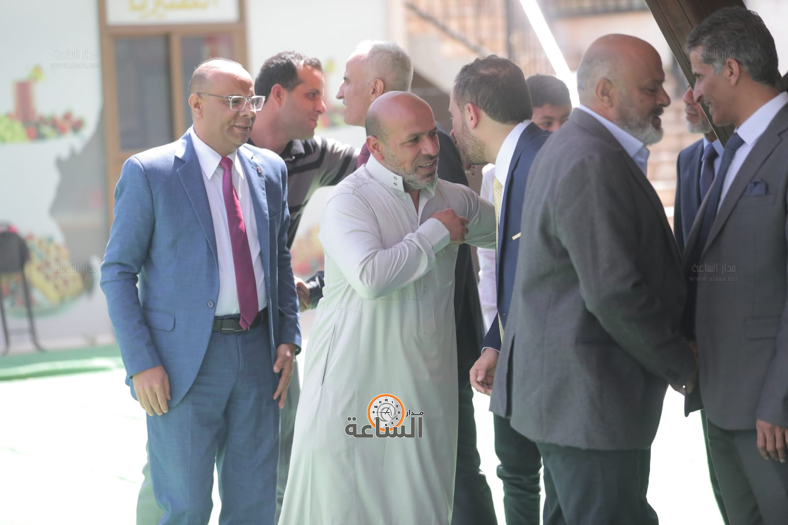 Madar Al-Saa Images 0.9090853129636152