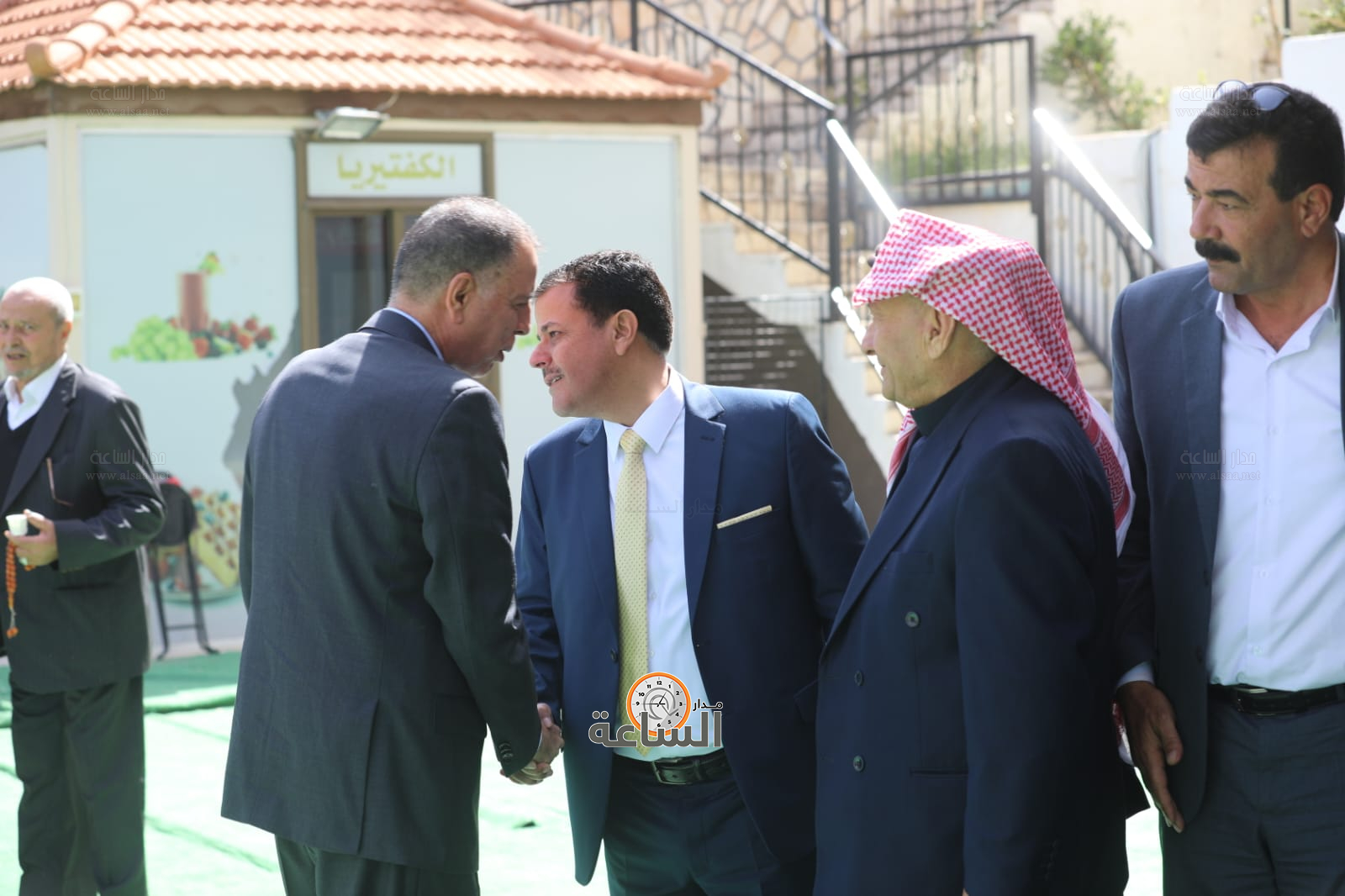 Madar Al-Saa Images 0.3318537745238024