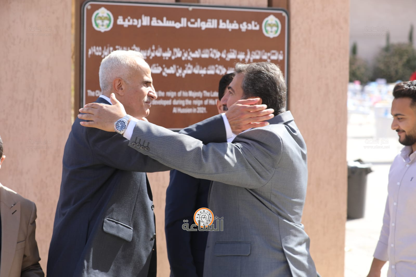 Madar Al-Saa Images 0.8011300344836632