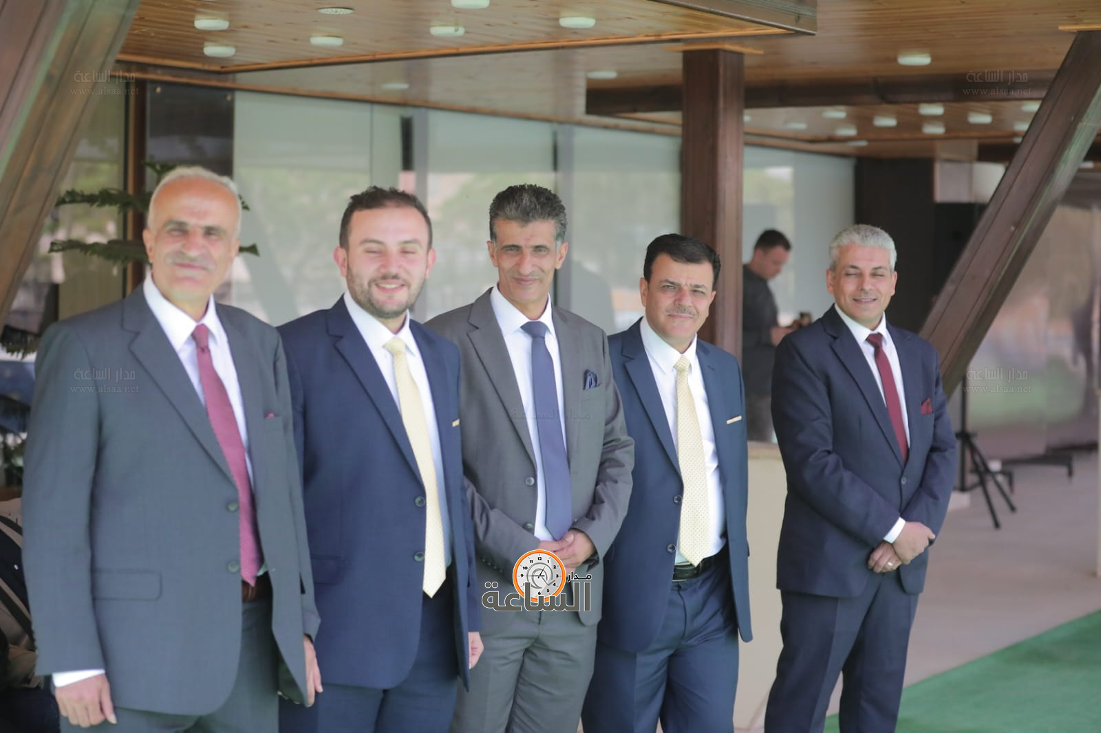 Madar Al-Saa Images 0.4824997431669411