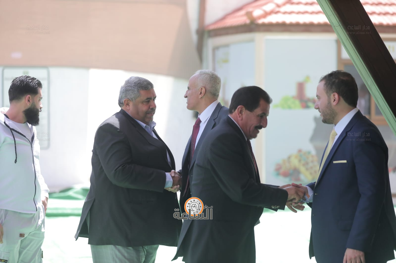 Madar Al-Saa Images 0.2198158639327623