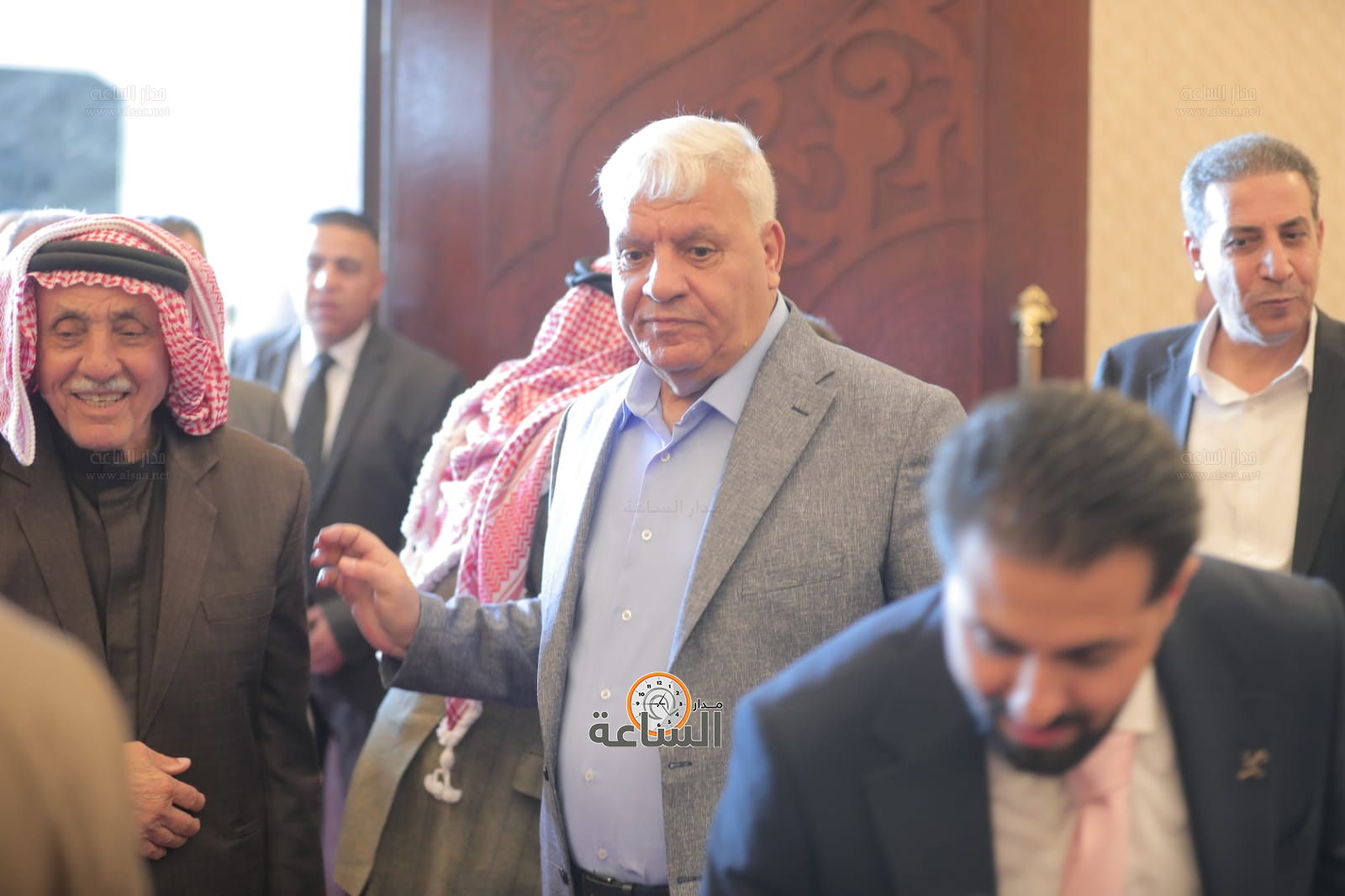 Madar Al-Saa Images 0.7794935676742896