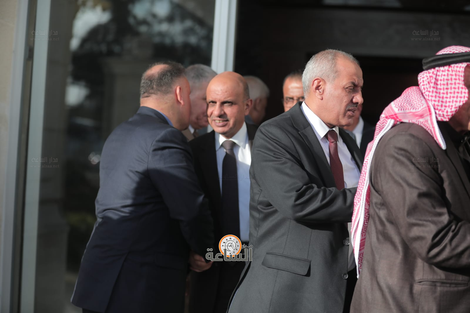 Madar Al-Saa Images 0.58096360199878