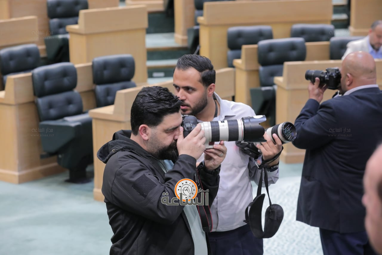 Madar Al-Saa Images 0.9946204994439637