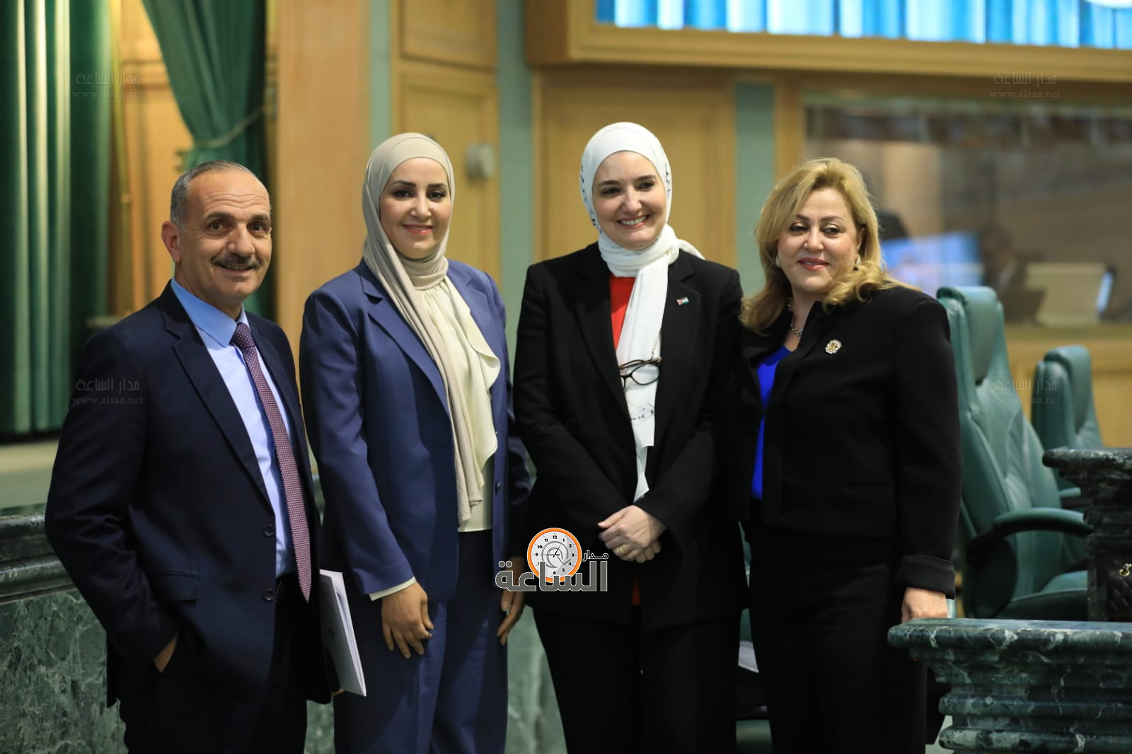 Madar Al-Saa Images 0.812715965325413