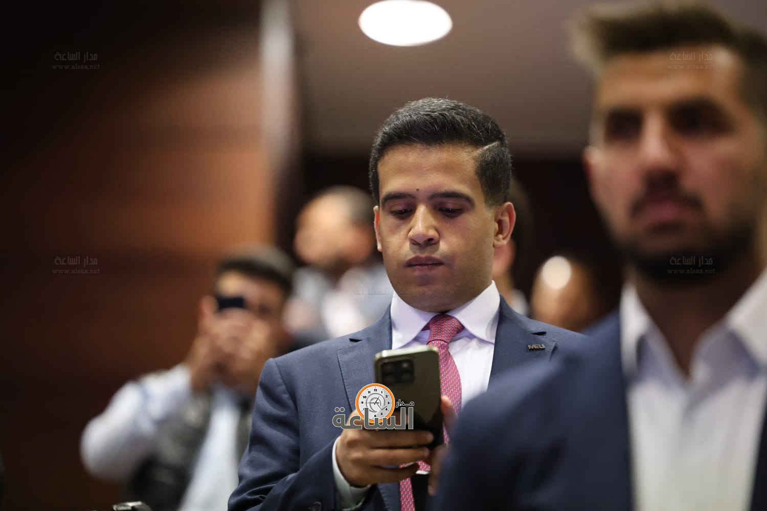 Madar Al-Saa Images 0.3721037710697286