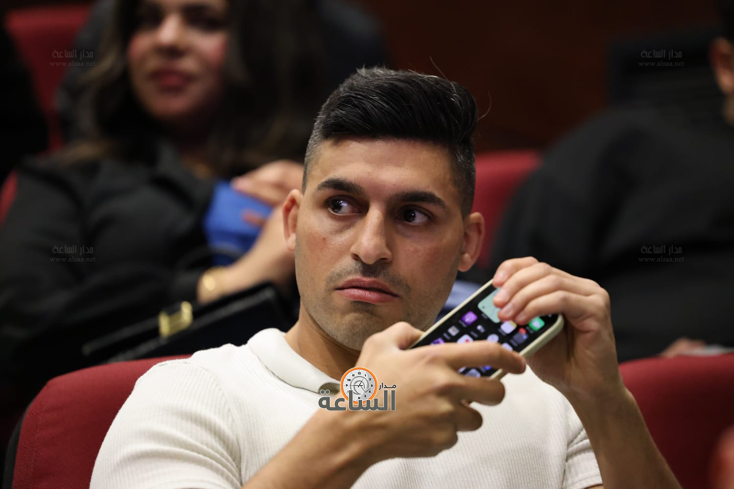 Madar Al-Saa Images 0.803651526196053