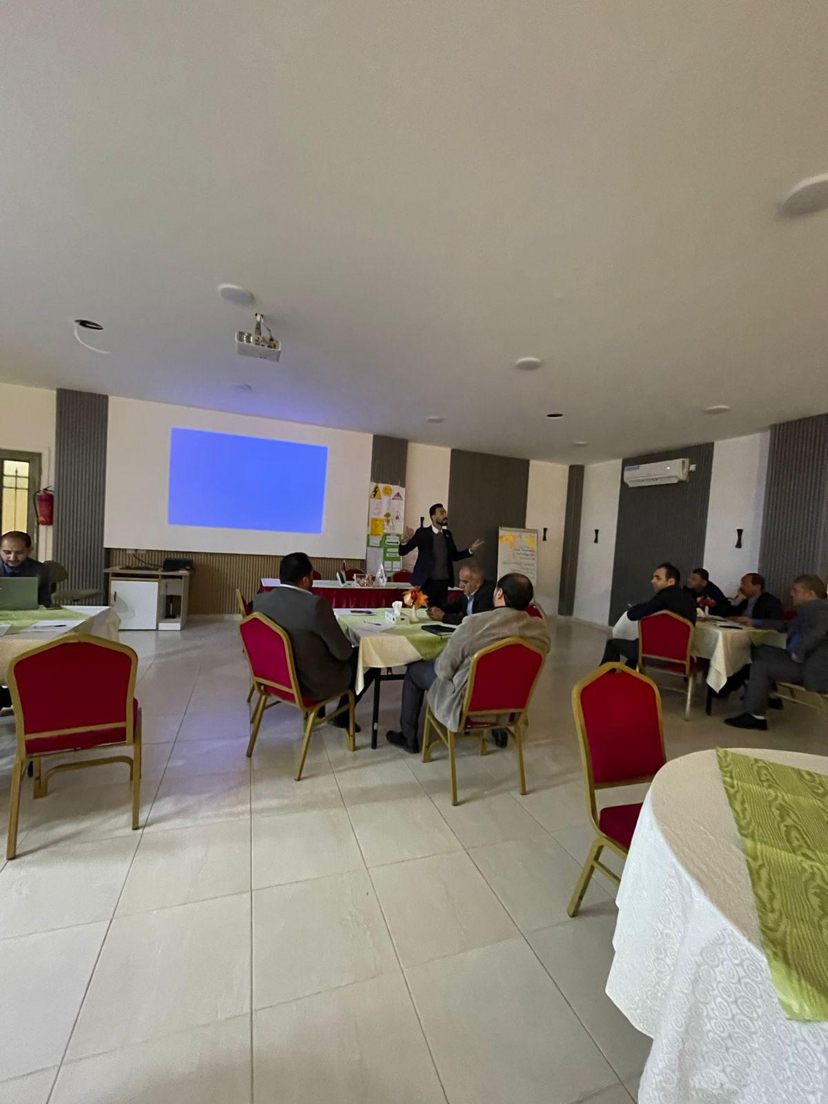 Madar Al-Saa Images 0.8865508443176188