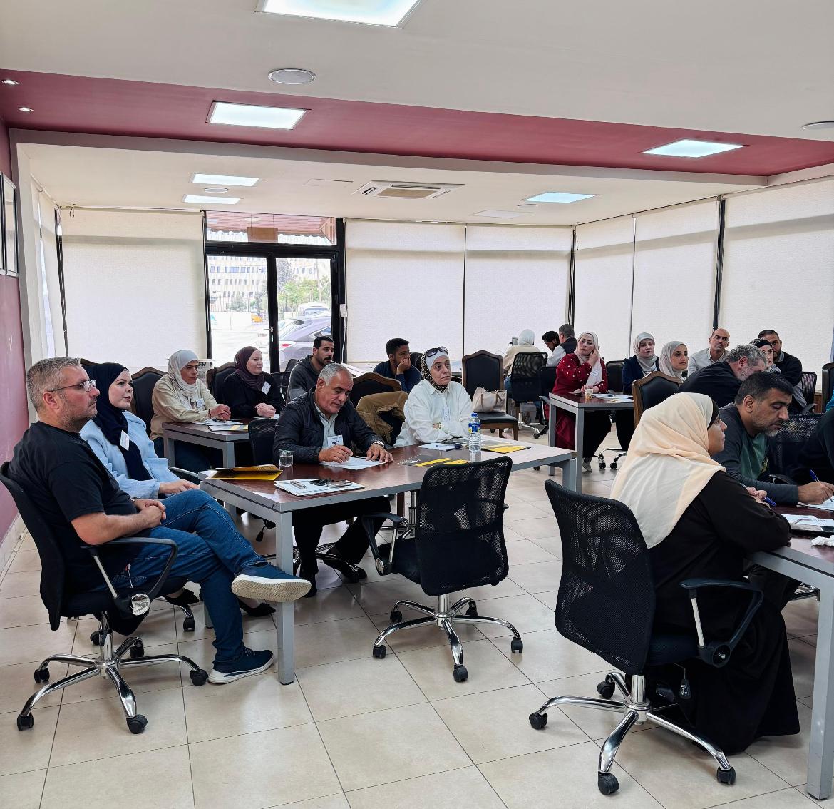 Madar Al-Saa Images 0.7504843296868003