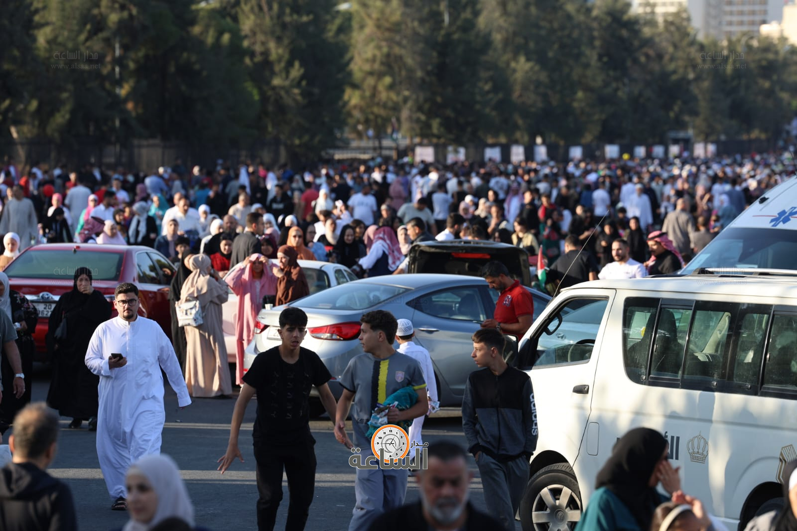 Madar Al-Saa Images 0.04827348338817872