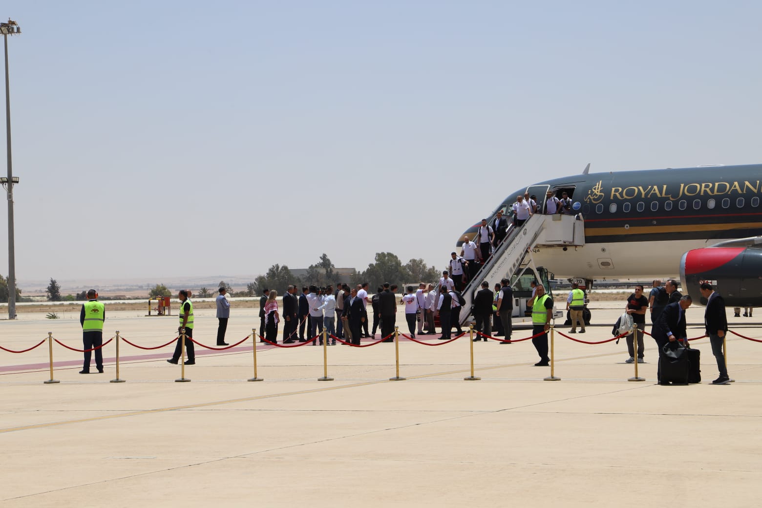 Madar Al-Saa Images 0.8953449938627192