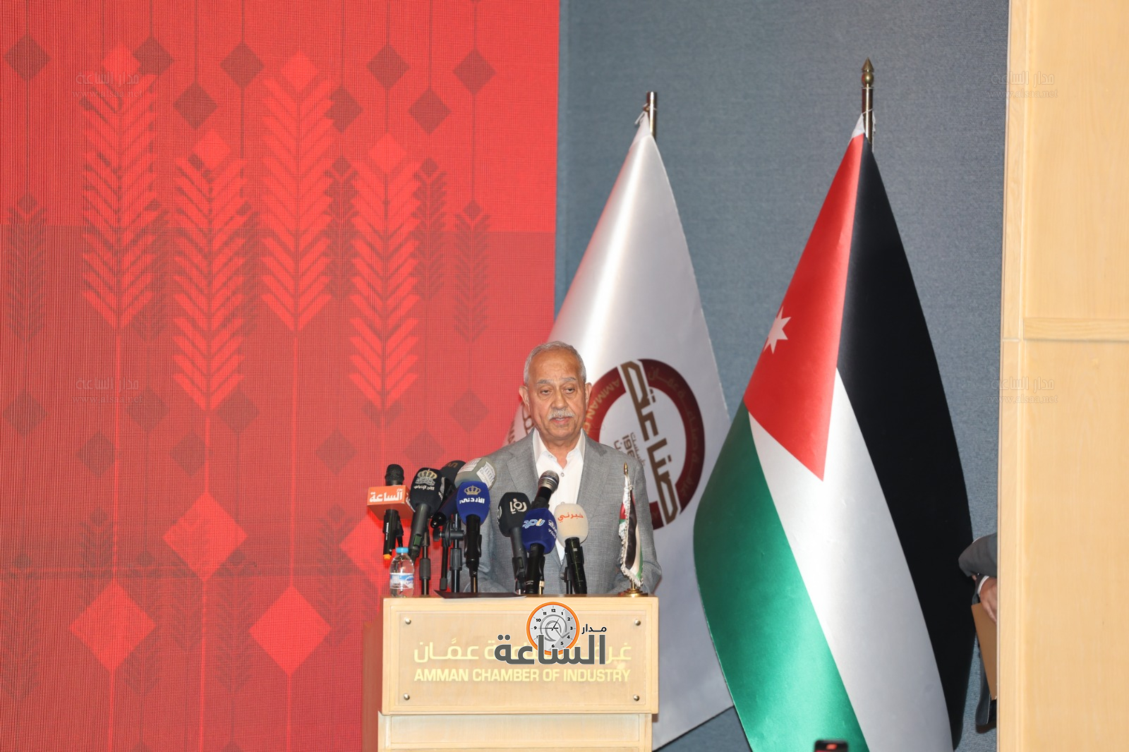 Madar Al-Saa Images 0.463860788859739