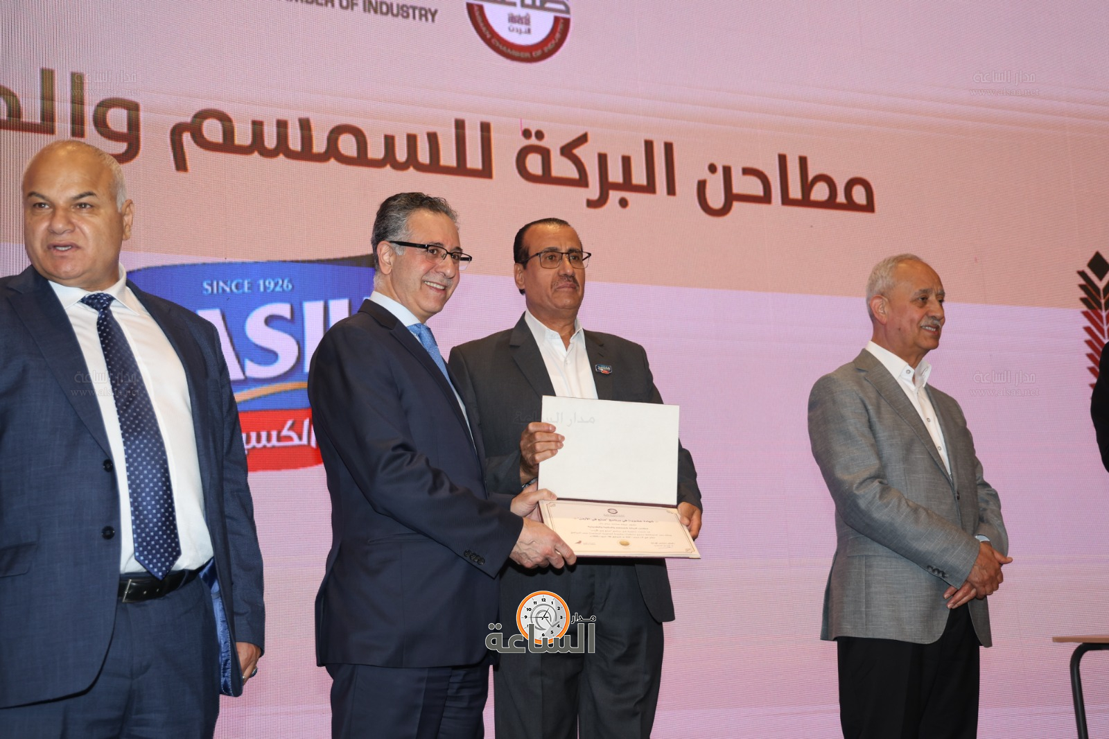 Madar Al-Saa Images 0.6688925416756427