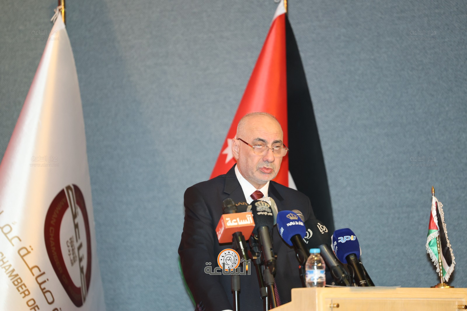 Madar Al-Saa Images 0.24936658810383905