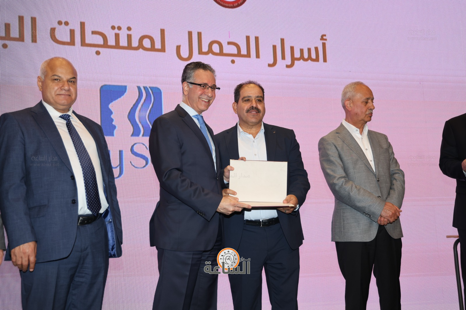 Madar Al-Saa Images 0.7828437762905456