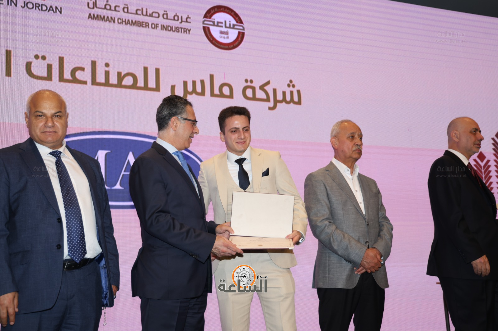 Madar Al-Saa Images 0.42632020993841746